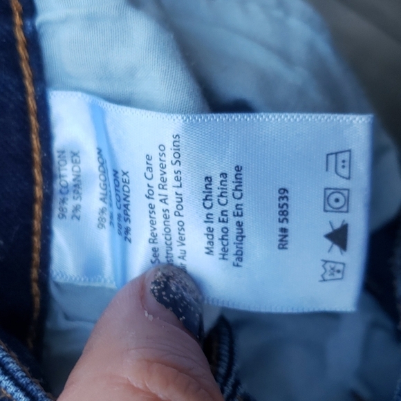 STS Blue high rise button fly raw hem cuffed shorts 9 - Picture 6 of 6